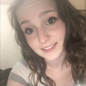 Meet your Posher, Melissa